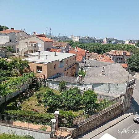City Apartment Todor 普拉 外观 照片