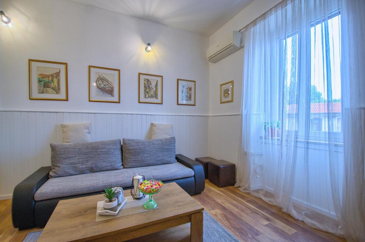 City Apartment Todor 普拉 外观 照片
